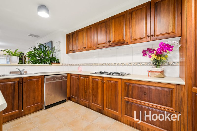 Photo - 20 Caversham Terrace, Lynbrook VIC 3975 - Image 8