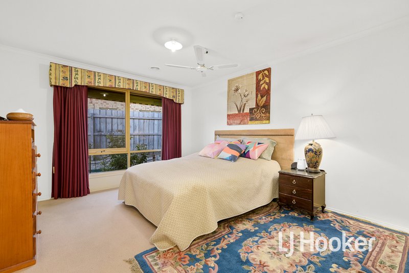 Photo - 20 Caversham Terrace, Lynbrook VIC 3975 - Image 9