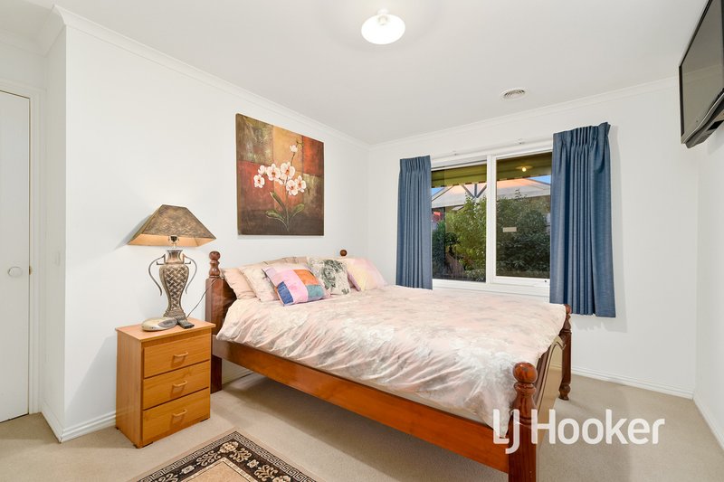 Photo - 20 Caversham Terrace, Lynbrook VIC 3975 - Image 11