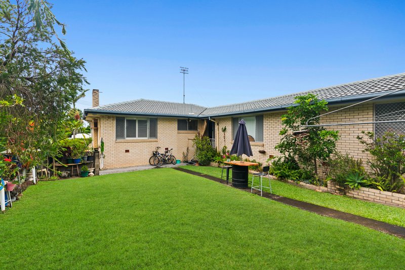 Photo - 20 Chaffey Street, Tugun QLD 4224 - Image 2