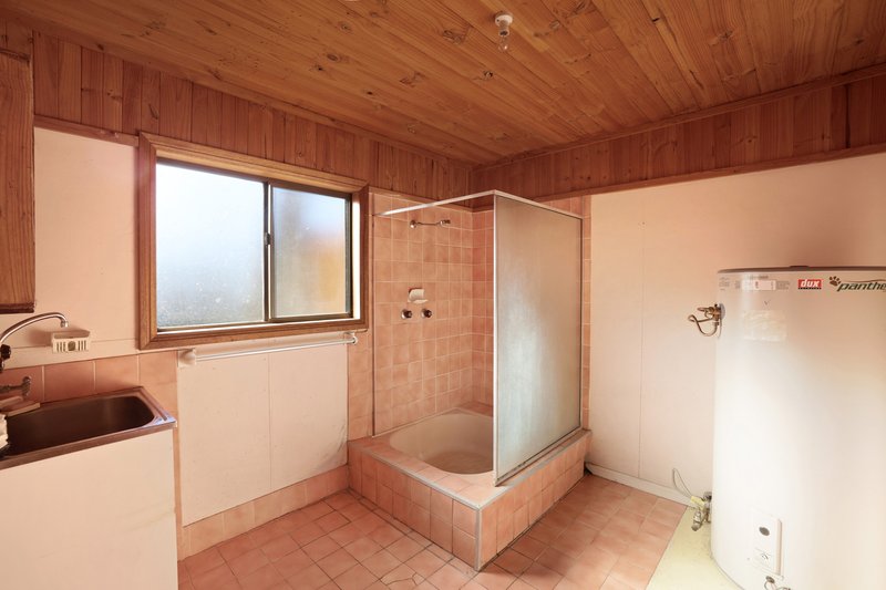 Photo - 20 Charles Street, Hill Top NSW 2575 - Image 7