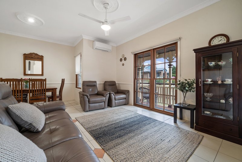 Photo - 20 Chelsea Place, Forest Lake QLD 4078 - Image 7