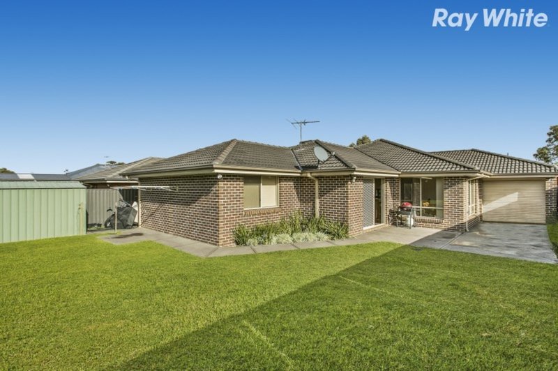 Photo - 20 Chestnut Chase, Pakenham VIC 3810 - Image 10