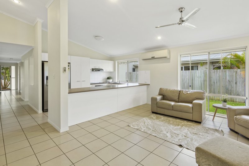 Photo - 20 Chestwood Crescent, Sippy Downs QLD 4556 - Image 2
