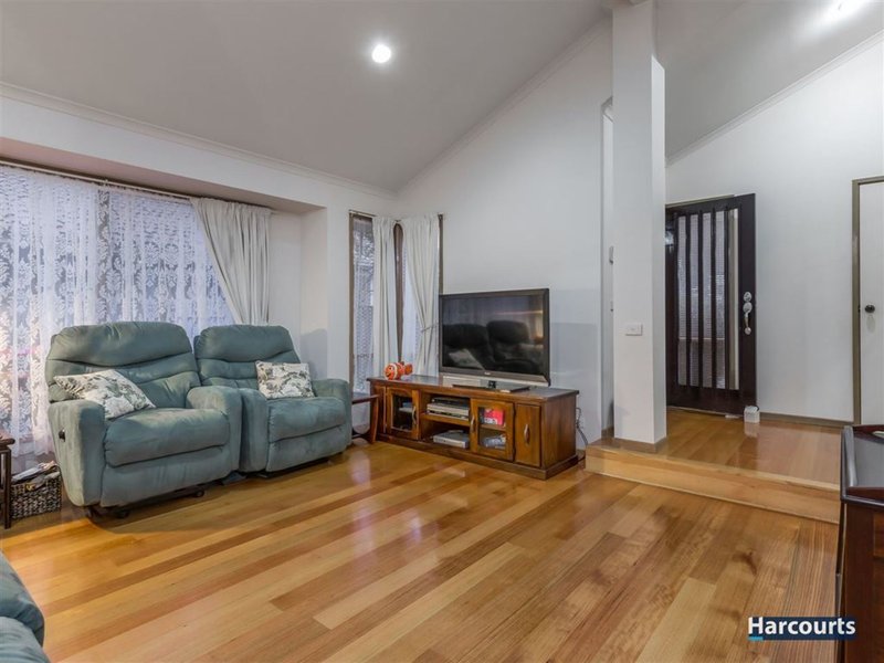 Photo - 20 Clauscen Drive, Rowville VIC 3178 - Image 2