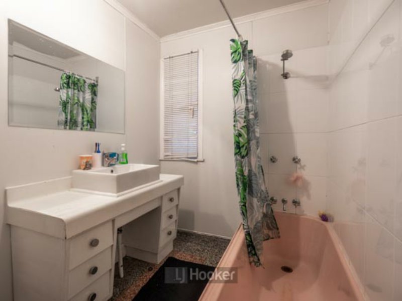 Photo - 20 Clifton Street, Booval QLD 4304 - Image 8