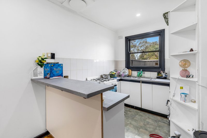 Photo - 20 Cockshell Street, Davoren Park SA 5113 - Image 5