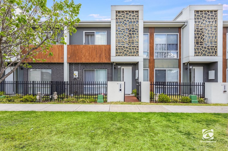Photo - 20 Coldstream Lane, Gledswood Hills NSW 2557 - Image 2