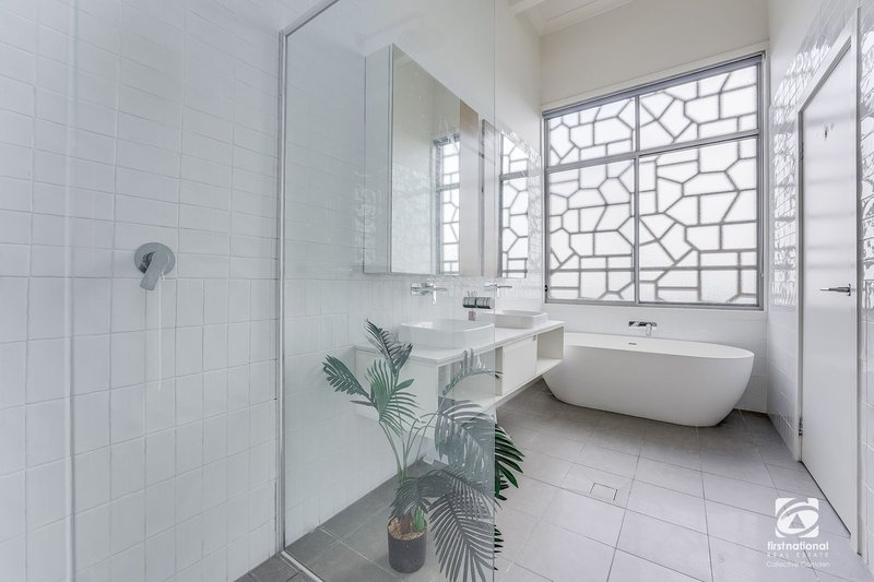 Photo - 20 Coldstream Lane, Gledswood Hills NSW 2557 - Image 8