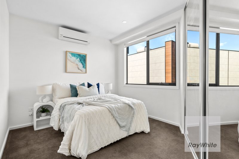 Photo - 20 Collared Close, Bundoora VIC 3083 - Image 11