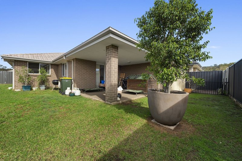 Photo - 20 Colonial Street, Wadalba NSW 2259 - Image 2