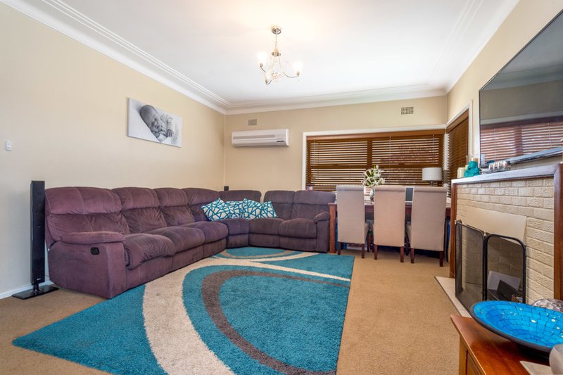 Photo - 20 Coolabah Road, Dapto NSW 2530 - Image 6