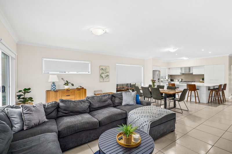 Photo - 20 Coolum Parkway, Shell Cove NSW 2529 - Image 4