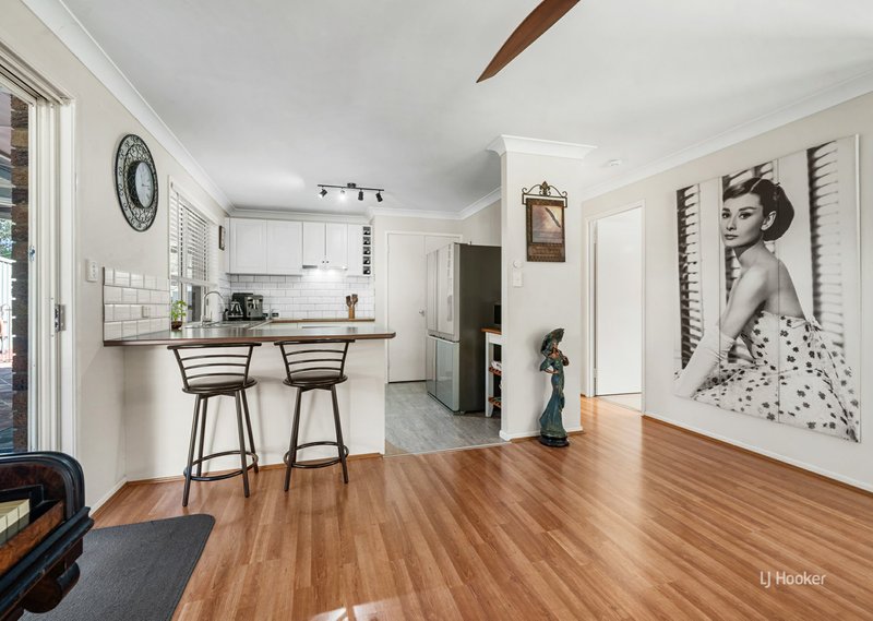 Photo - 20 Countess Court, Mount Hallen QLD 4312 - Image 7