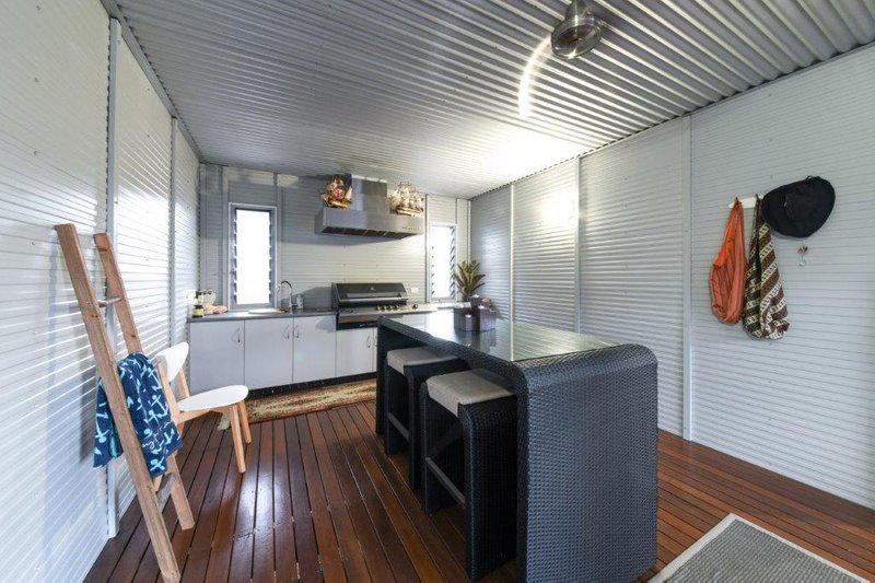 Photo - 20 Cowry Crescent, Dingo Beach QLD 4800 - Image 9