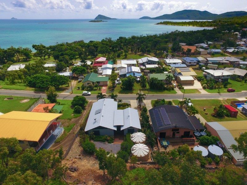 Photo - 20 Cowry Crescent, Dingo Beach QLD 4800 - Image 25