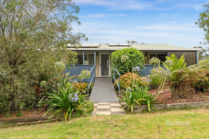 20 Crest Crescent, Moruya Heads NSW 2537