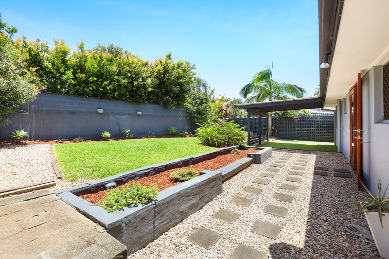 Photo - 20 Crinum Crescent, Southport QLD 4215 - Image 13