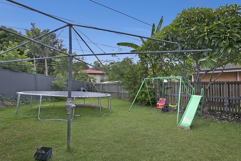 Photo - 20 Culross Street, Acacia Ridge QLD 4110 - Image 10