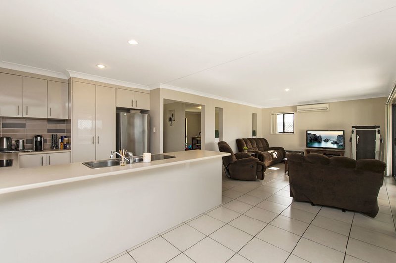 Photo - 20 Currawong Crescent, Upper Coomera QLD 4209 - Image 5