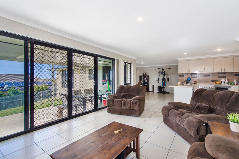 Photo - 20 Currawong Crescent, Upper Coomera QLD 4209 - Image 7