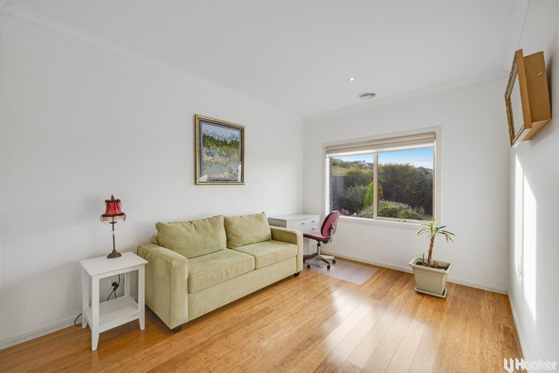 Photo - 20 Currington Crescent, Darley VIC 3340 - Image 12