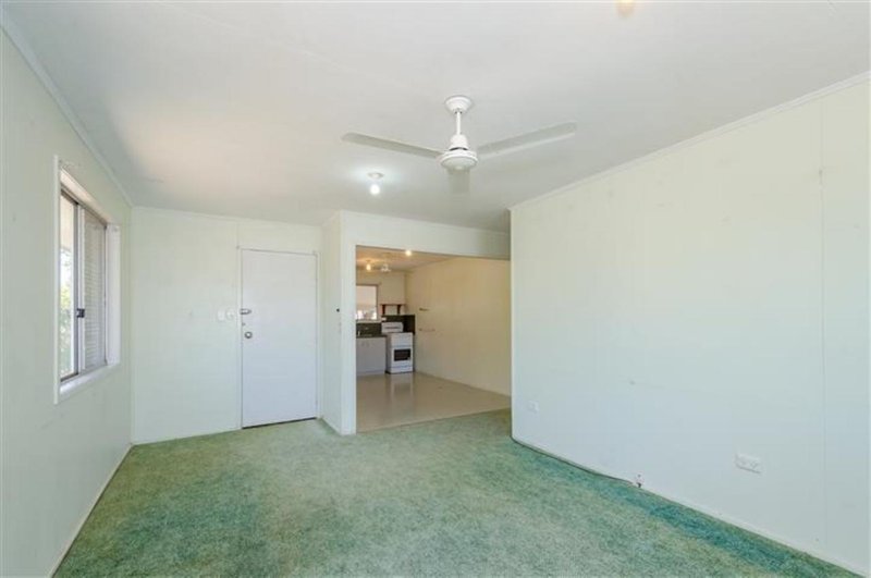 Photo - 20 Dalton Street, Clinton QLD 4680 - Image 3