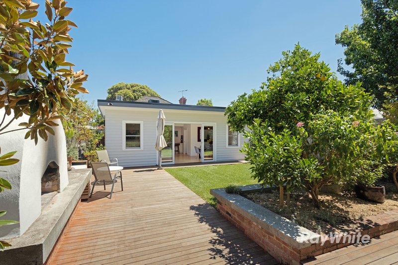 Photo - 20 Darling Street, Hughesdale VIC 3166 - Image 11