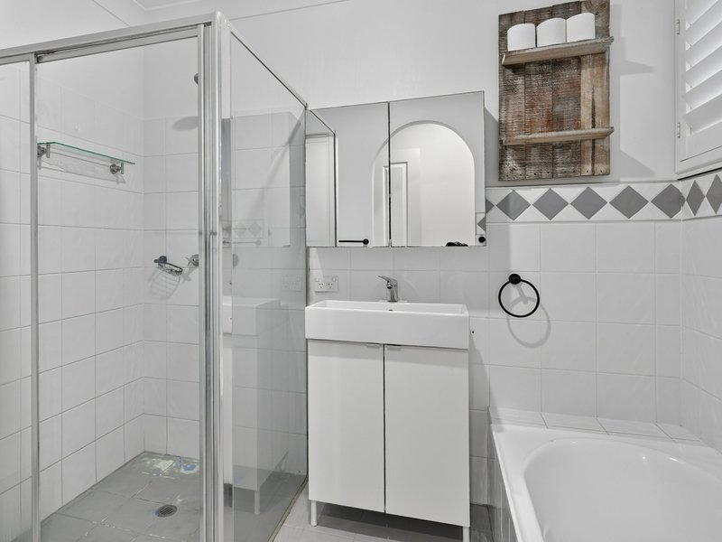 Photo - 20 Darlingup Road, Wyee NSW 2259 - Image 7