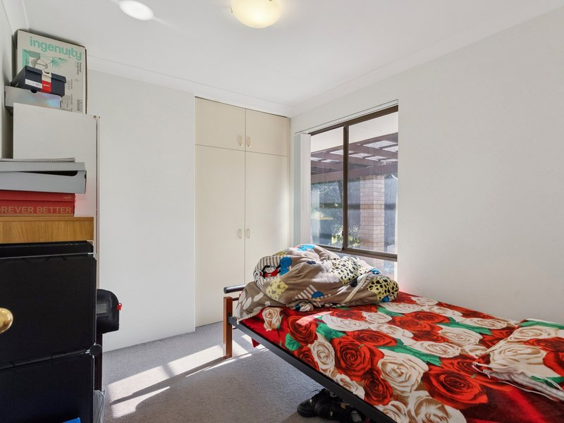 Photo - 20 Dartford Crescent, Marangaroo WA 6064 - Image 8