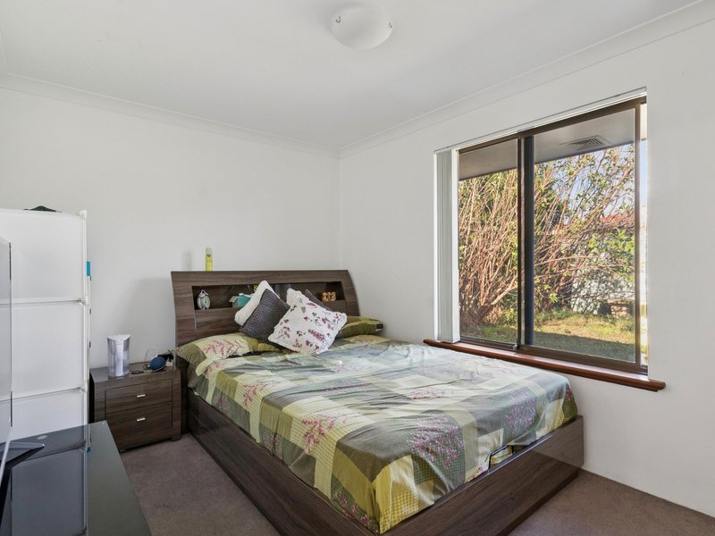Photo - 20 Dartford Crescent, Marangaroo WA 6064 - Image 12