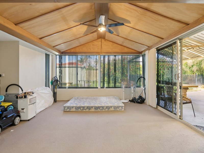 Photo - 20 Dartford Crescent, Marangaroo WA 6064 - Image 19