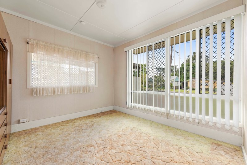 Photo - 20 David Street, Rockville QLD 4350 - Image 2