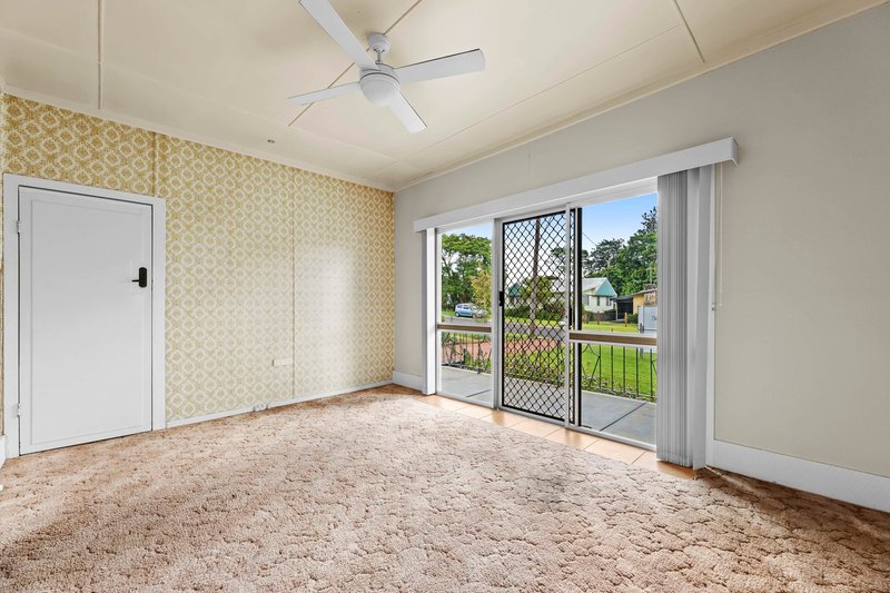 Photo - 20 David Street, Rockville QLD 4350 - Image 3