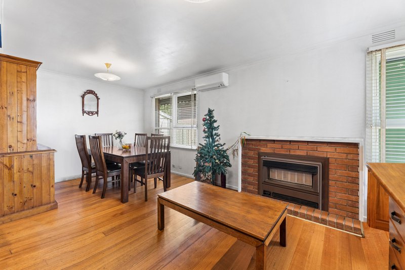 Photo - 20 Davis Street, Burwood East VIC 3151 - Image 4