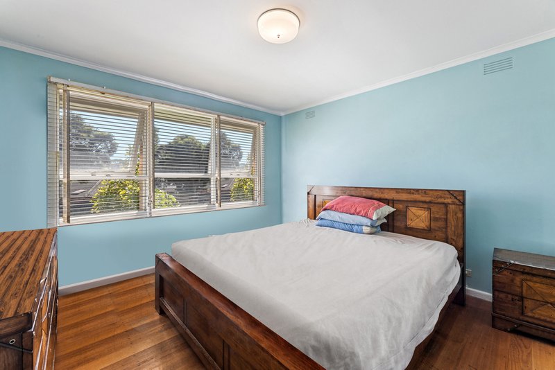 Photo - 20 Davis Street, Burwood East VIC 3151 - Image 5