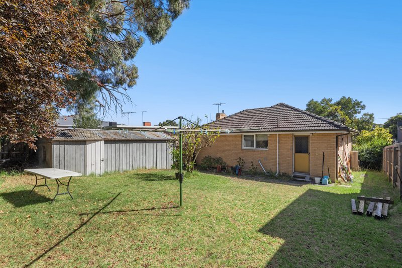 Photo - 20 Davis Street, Burwood East VIC 3151 - Image 7