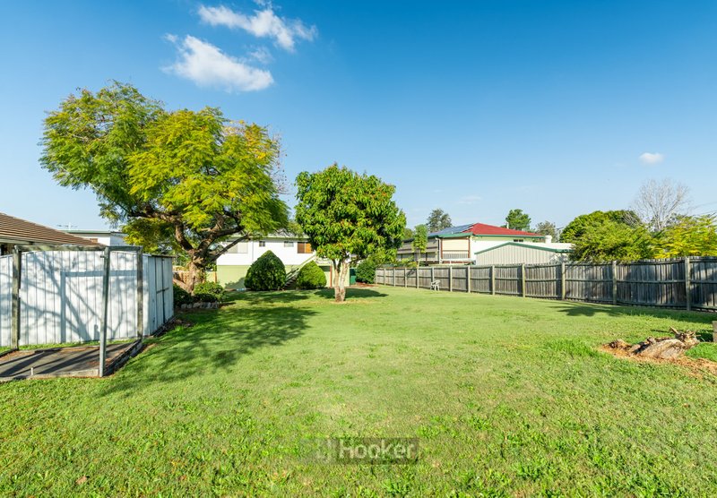 Photo - 20 Dehlia Street, Marsden QLD 4132 - Image 16