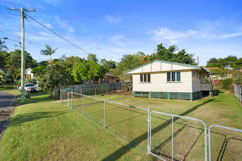 Photo - 20 Dellow Street, Acacia Ridge QLD 4110 - Image 3