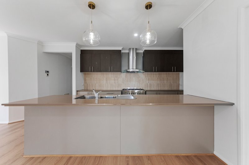 Photo - 20 Denton Drive, Officer VIC 3809 - Image 4