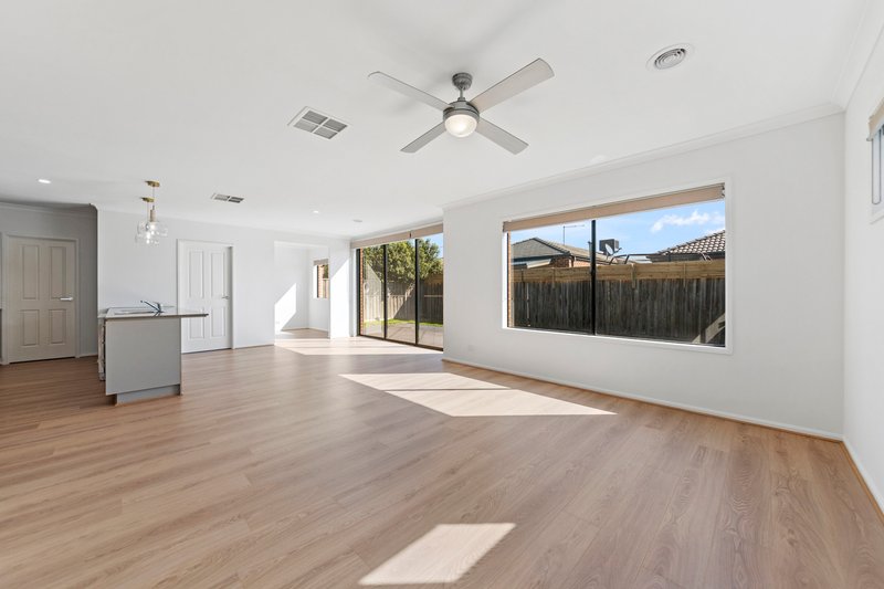 Photo - 20 Denton Drive, Officer VIC 3809 - Image 8