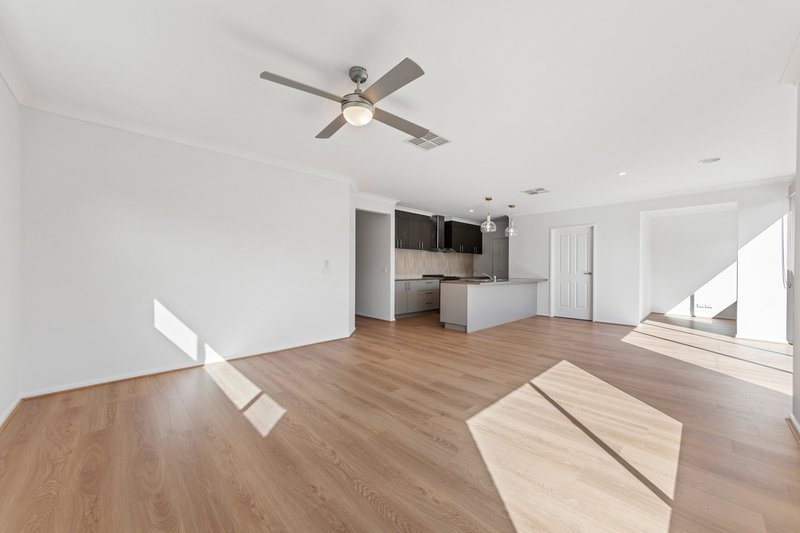 Photo - 20 Denton Drive, Officer VIC 3809 - Image 12