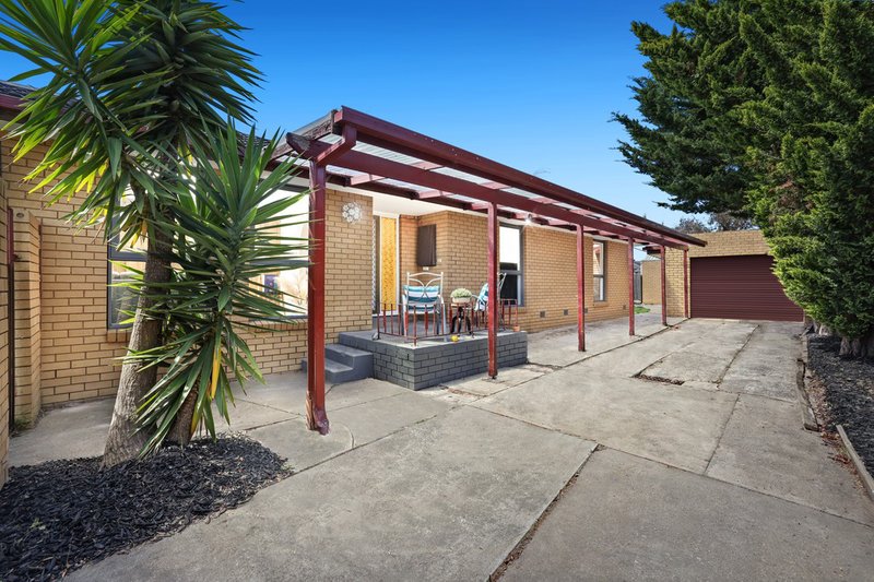 Photo - 20 Derrimut Road, Hoppers Crossing VIC 3029 - Image 2