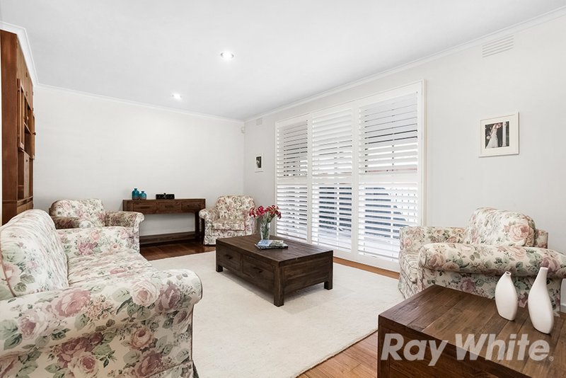 Photo - 20 Dion Road, Glen Waverley VIC 3150 - Image 4