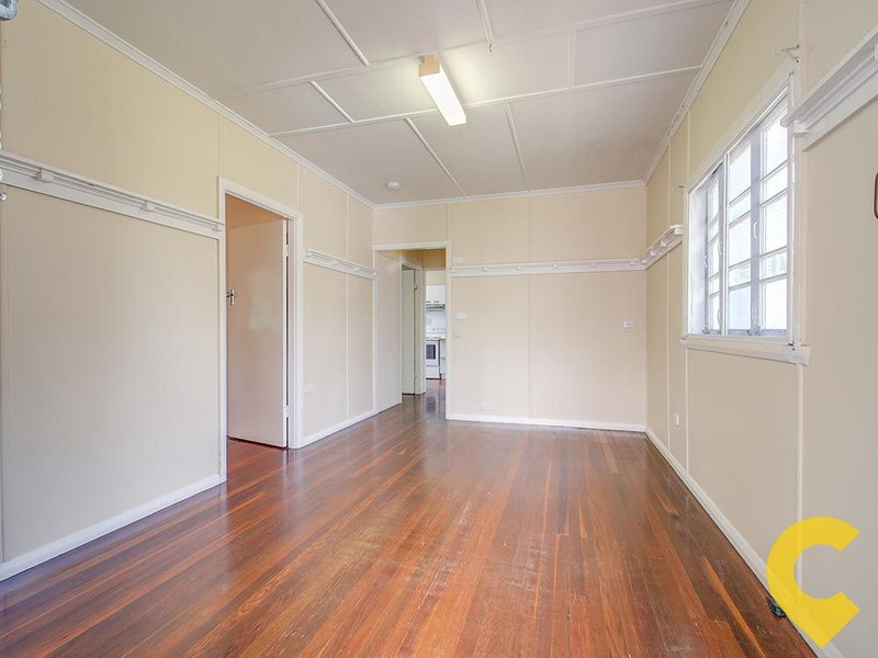 Photo - 20 Disraeli Street, Margate QLD 4019 - Image 3