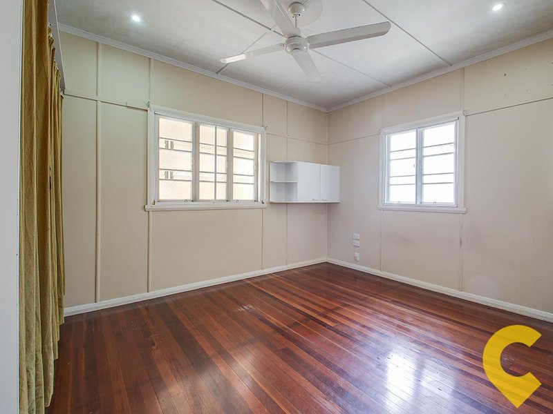 Photo - 20 Disraeli Street, Margate QLD 4019 - Image 11