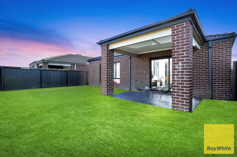 Photo - 20 Distinction Crescent, Truganina VIC 3029 - Image 18