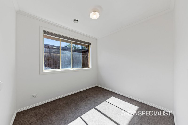 Photo - 20 Donday Court, Pakenham VIC 3810 - Image 16