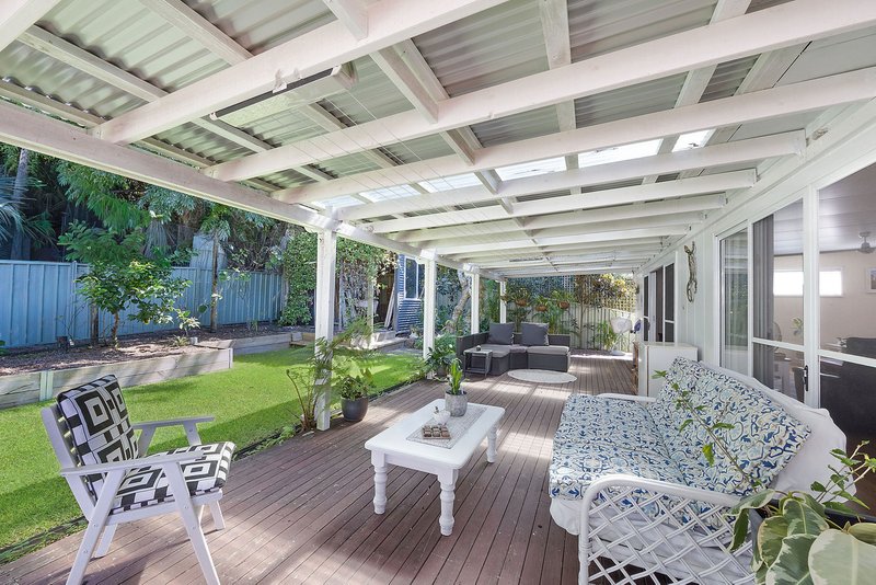 Photo - 20 Donegal Road, Berkeley Vale NSW 2261 - Image 9