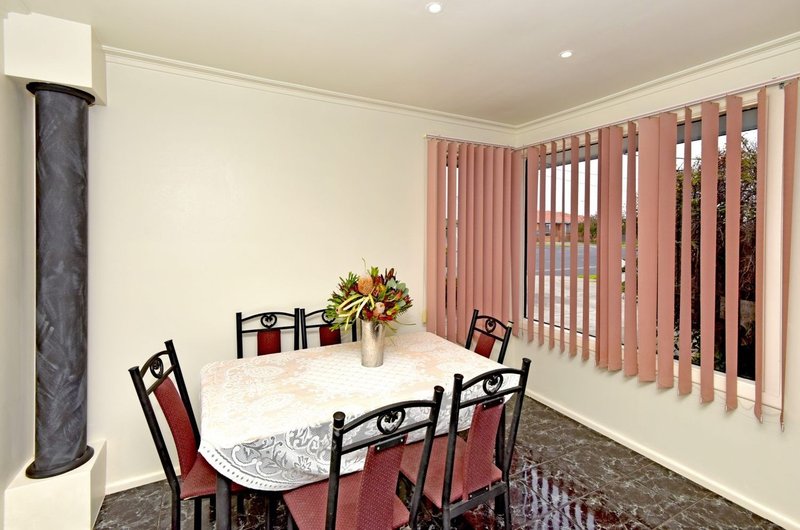 Photo - 20 Donnybrook Road, Norlane VIC 3214 - Image 5